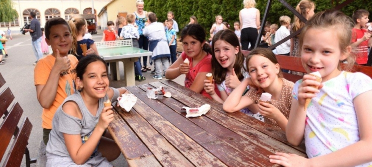 Jó idő, jégkrém, boldog gyermekek: Ez csak a Rotary lehet! borítókép